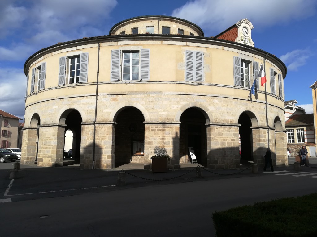 &laquo;&nbsp;Une mairie dont la façade est partout&nbsp;&raquo;